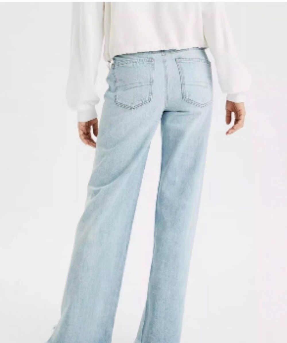 American Eagle Light Wash Skater Jeans Size 2 Short New